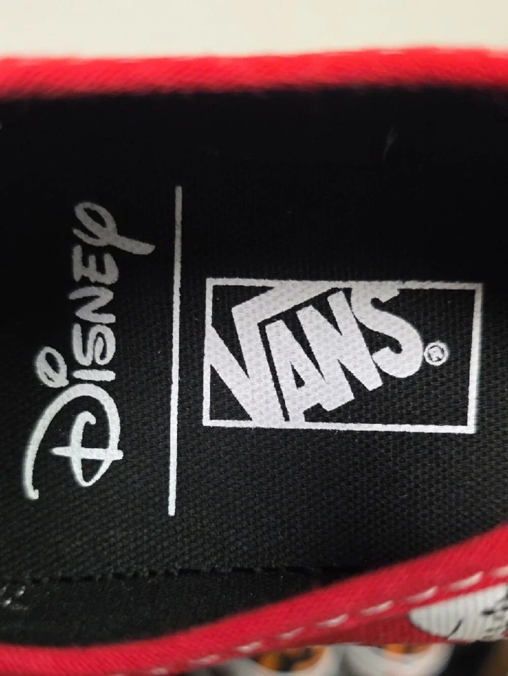 Vans Era Disney 101 Dalmatians Red Men 5.0 Women 6.5 New